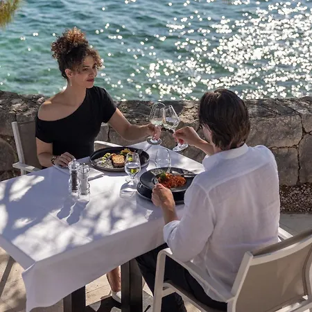 Bluesun Mala Berulia Отель