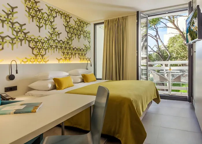 Bluesun Mala Berulia 4*
