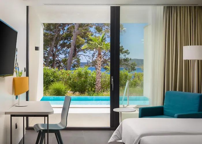 Hotel Bluesun Mala Berulia