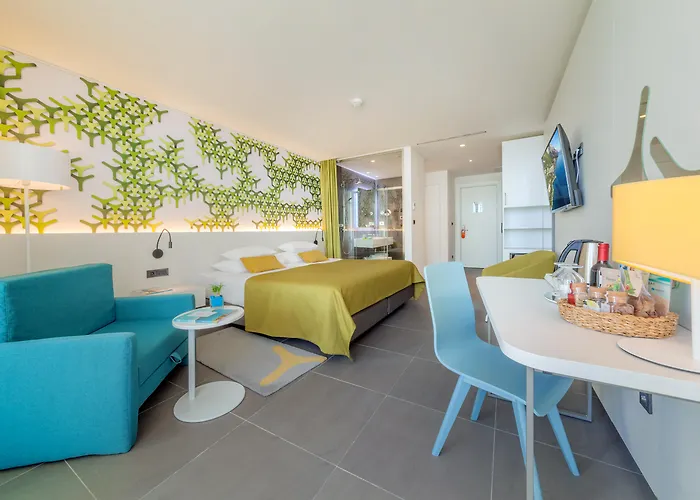 Hotel Bluesun Mala Berulia 4*