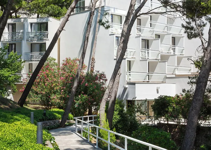 Bluesun Mala Berulia Отель 4*